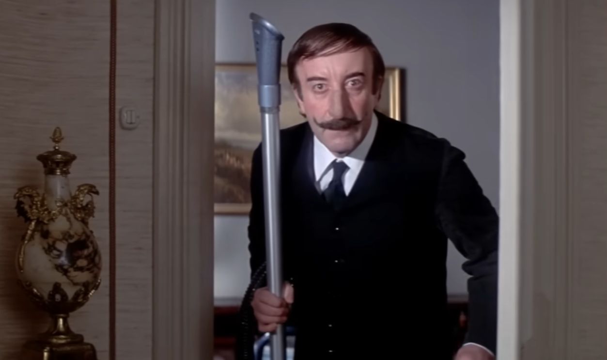 Screenshot from The Return of the Pink Panther  (1975) 