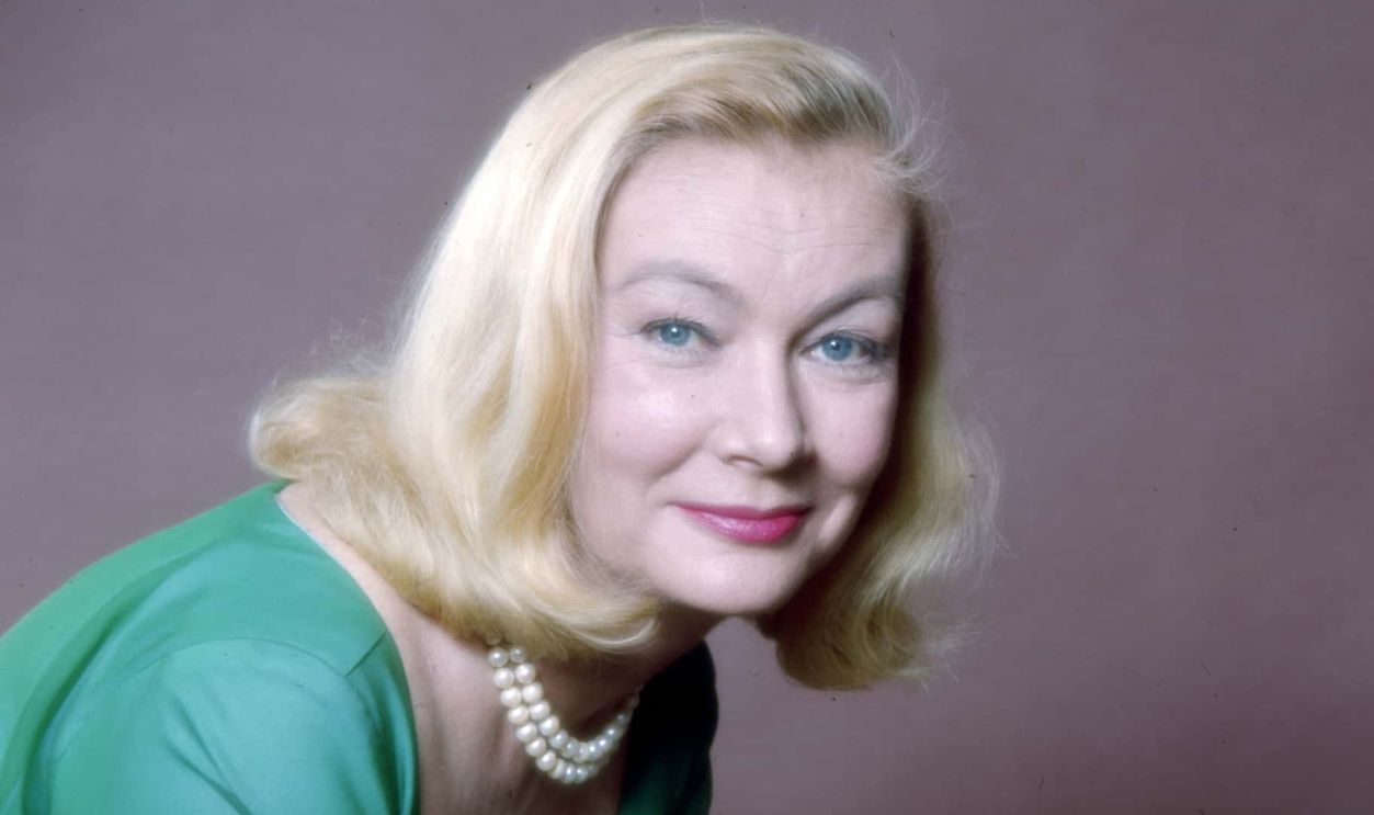 Getty Images - 537104167 - Film noir star of the 1940's Veronica Lake photographed in New York in 1966.