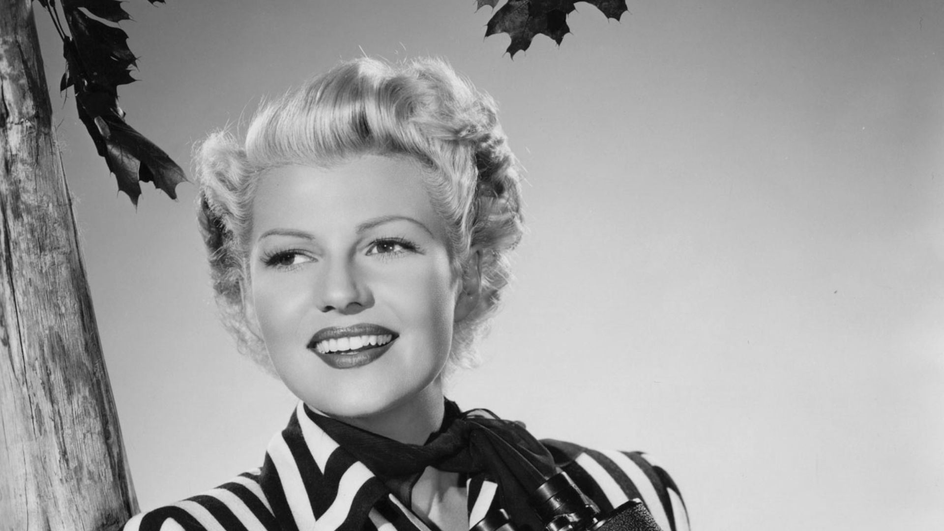 Publicity photograph of Rita Hayworth for the film The Lady from Shanghai