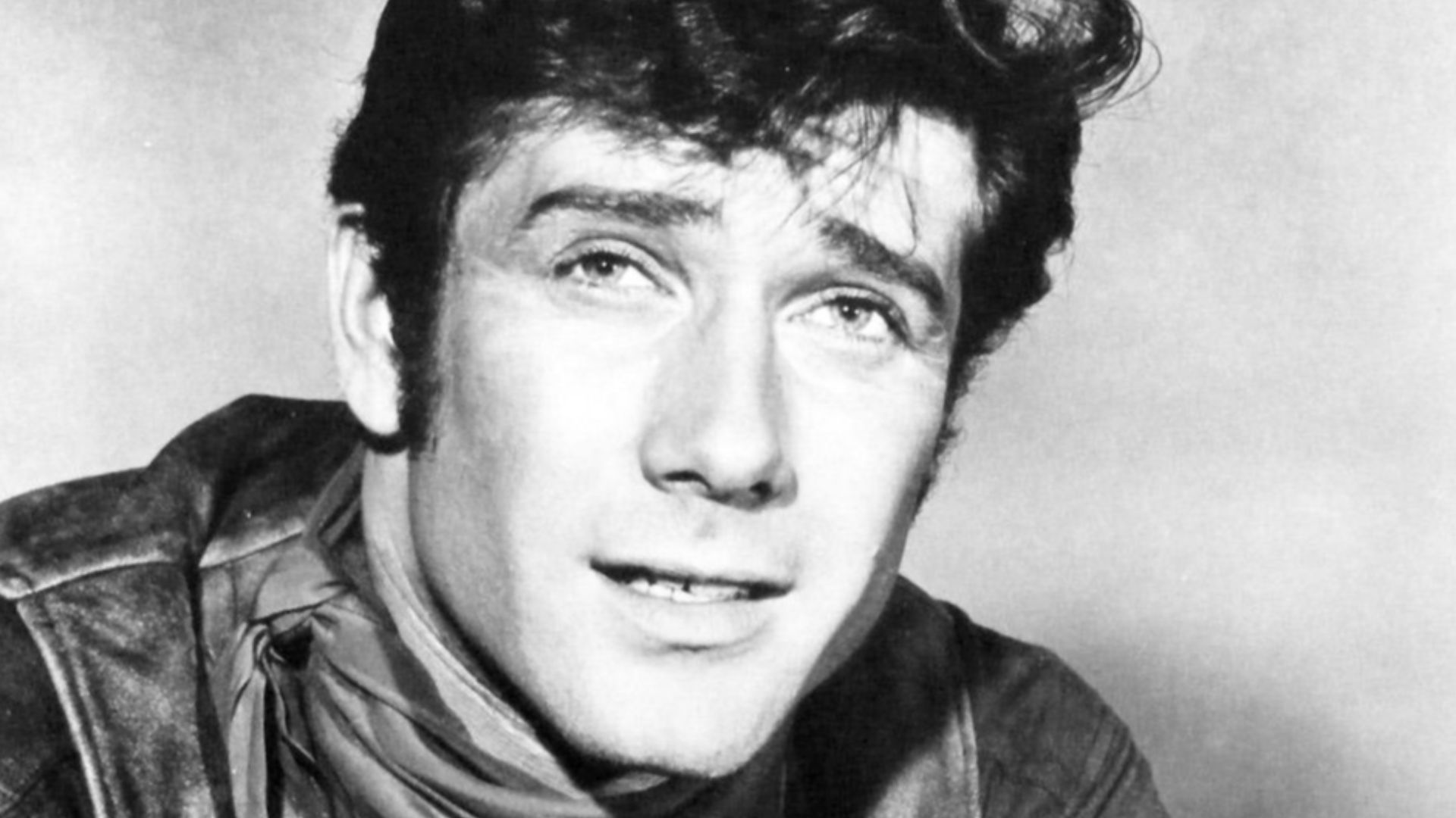 Photo of Robert Fuller as Cooper Smith from Wagon Train.