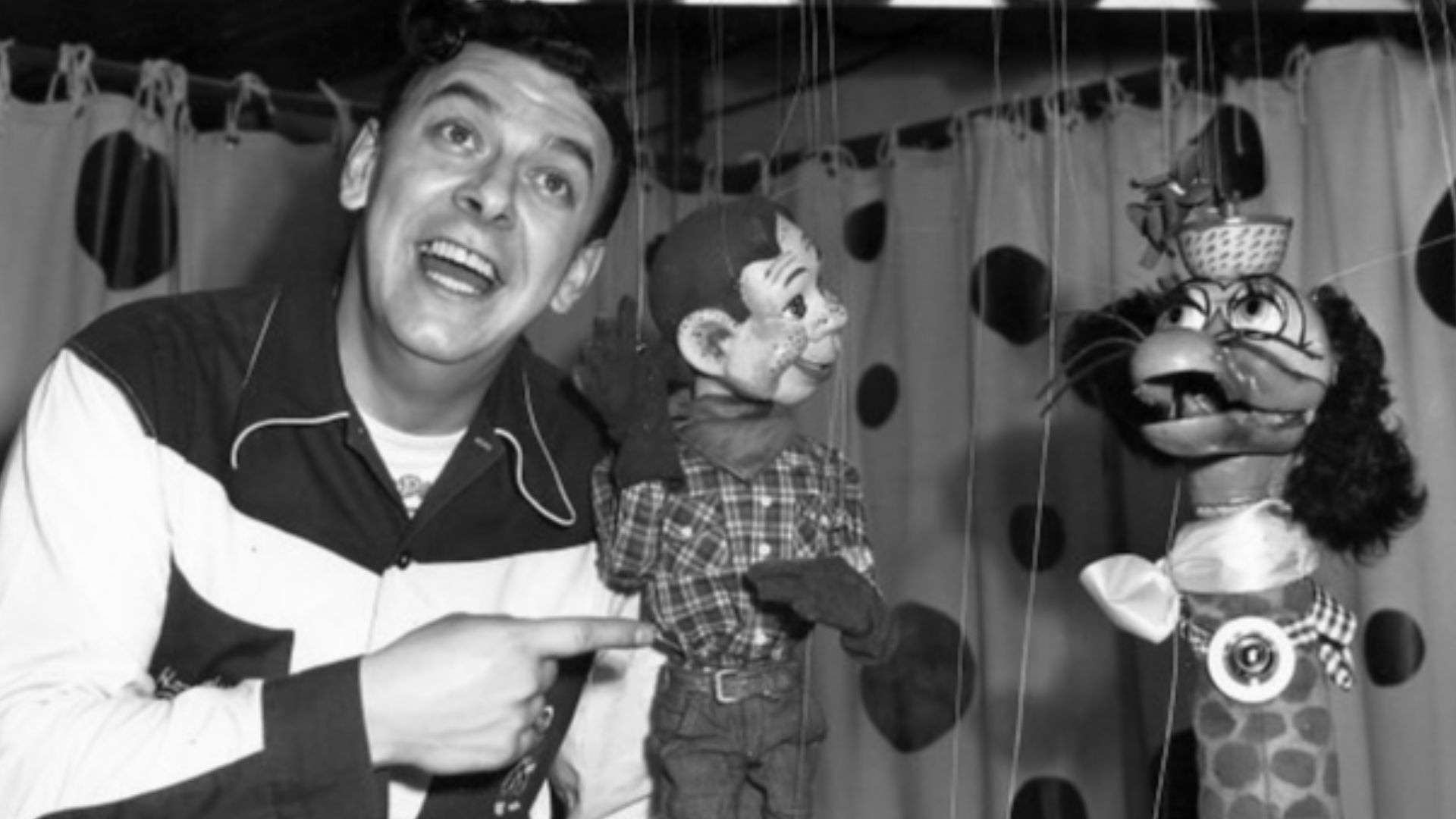 Photo of Buffalo Bob Smith with Howdy Doody and Flub a Dub from the children's television progam Howdy Doody.