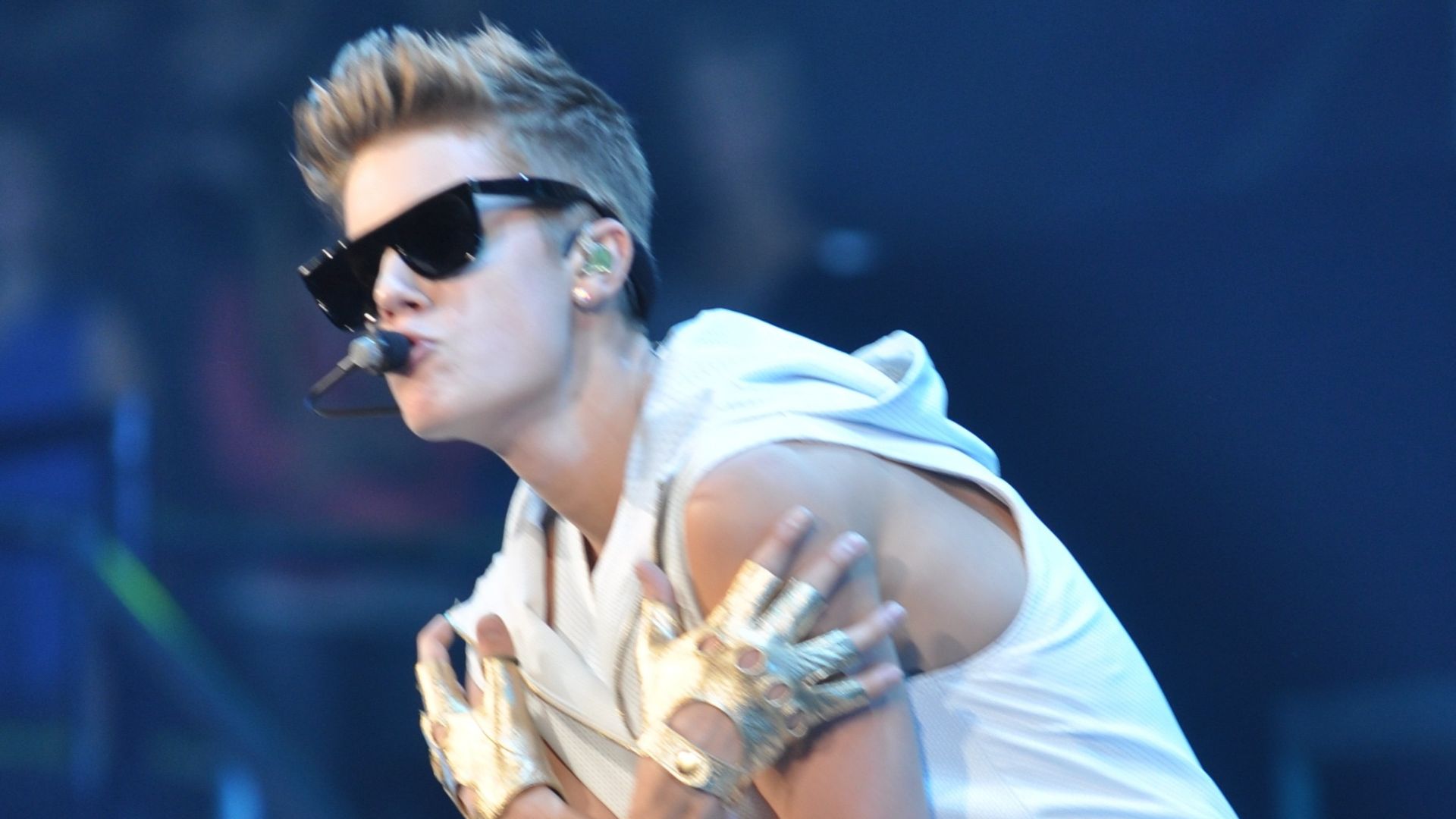Justin Bieber performing Believe Tour in October 20, 2012.