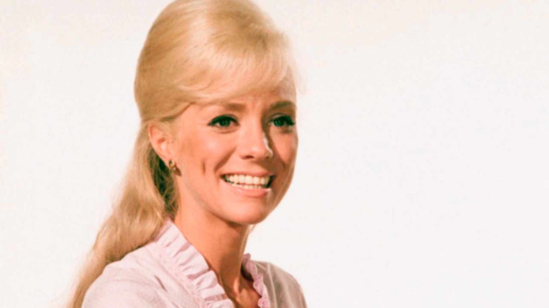 Inger Stevens in Hang 'Em High (1968) - publicity still