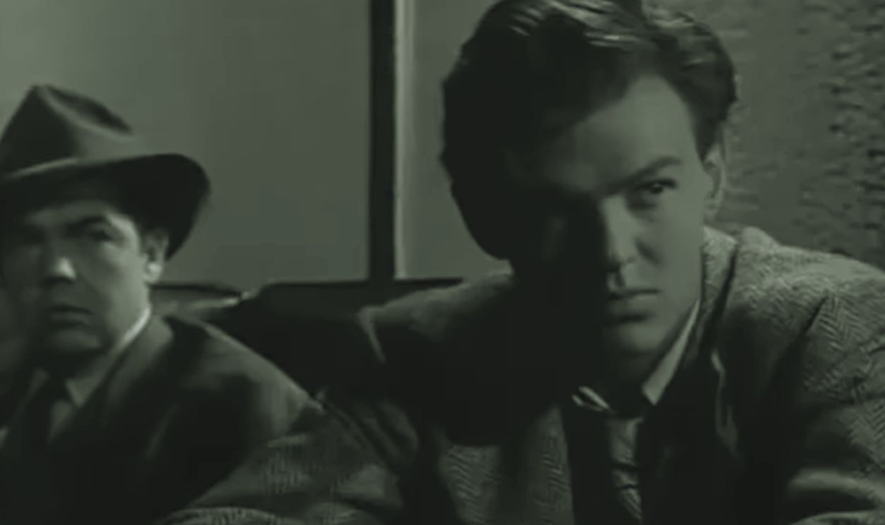 Screenshot from The Brasher Doubloon (1947)
