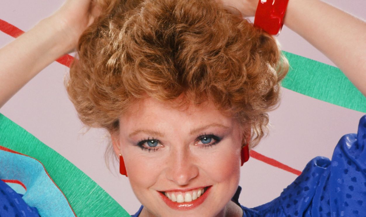 Lauren Tewes 480110422