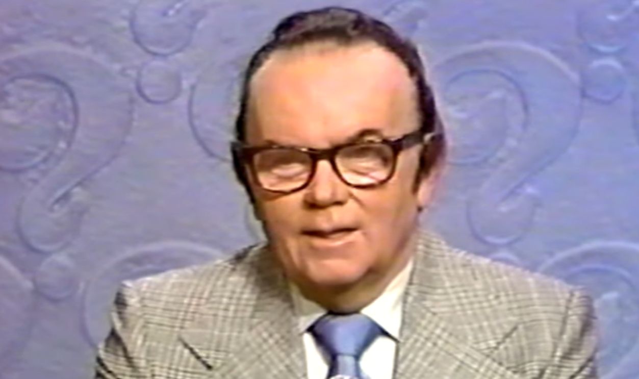 Screenshot from What’s My Line? (1950-1967)