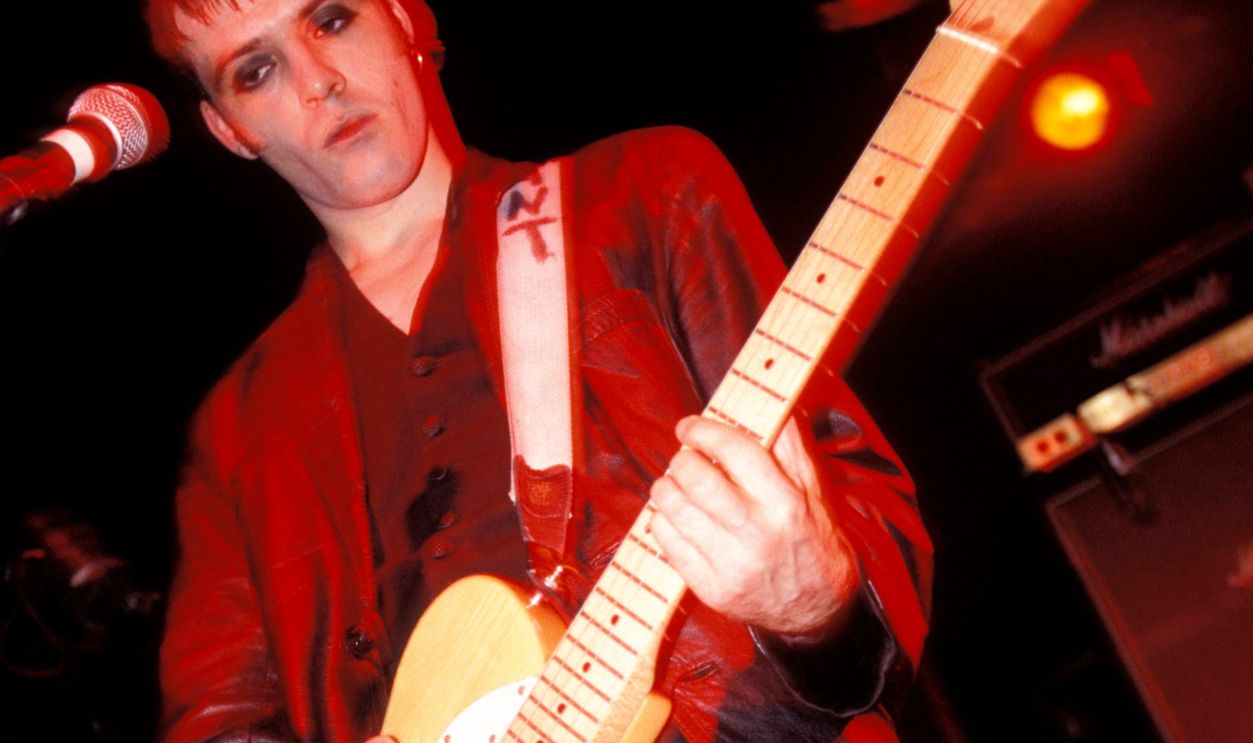UNITED KINGDOM - JUNE 15: MARQUEE Photo of Richey EDWARDS and MANIC STREET PREACHERS, Richey Edwards performing live onstage, playing Fender Telecaster Thinline guitar