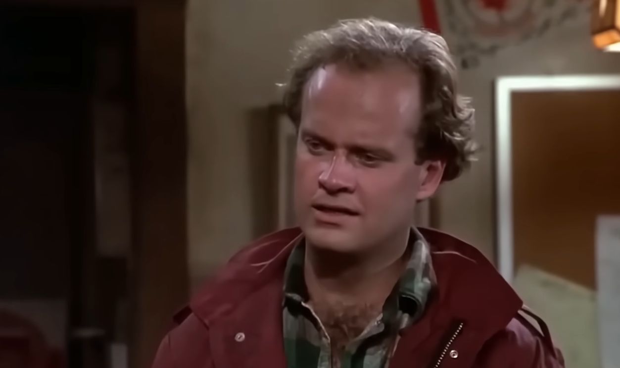 Screenshot from Cheers (1982-1993)