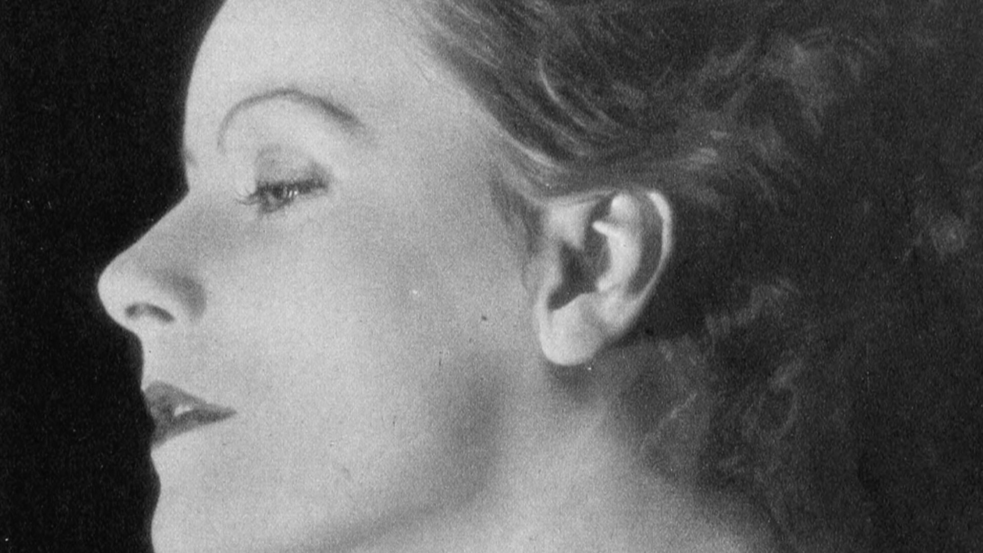 Greta Garbo in Photoplay, 1928