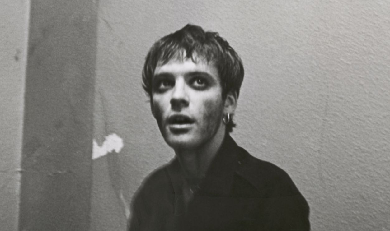 Richey Edwards of the Manic Street Preachers, backstage portrait at a show at the Anson Rooms, Bristol University, United Kingdom on 29 January 1994.