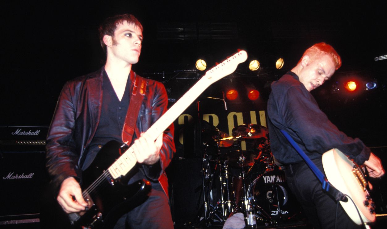 UNITED KINGDOM - JUNE 15: MARQUEE Photo of Richey EDWARDS and James DEAN BRADFIELD and MANIC STREET PREACHERS, L-R: Richey Edwards, James Dean Bradfield performing live onstage