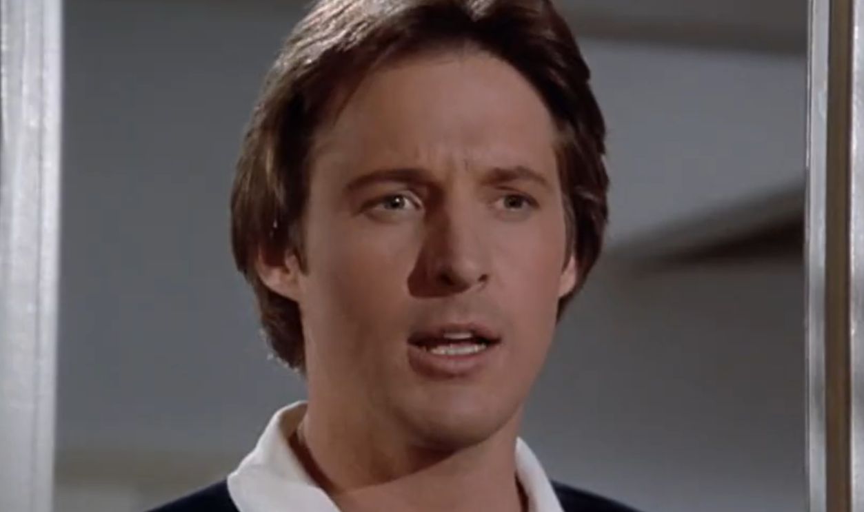 Screenshot from Scarecrow and Mrs. King, CBS (1983–1987)