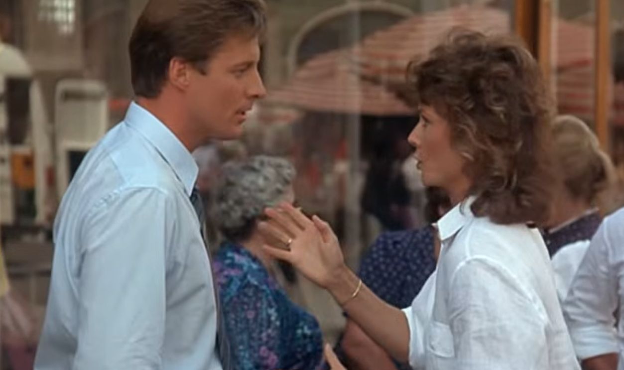 Screenshot from Scarecrow and Mrs. King, CBS (1983–1987)