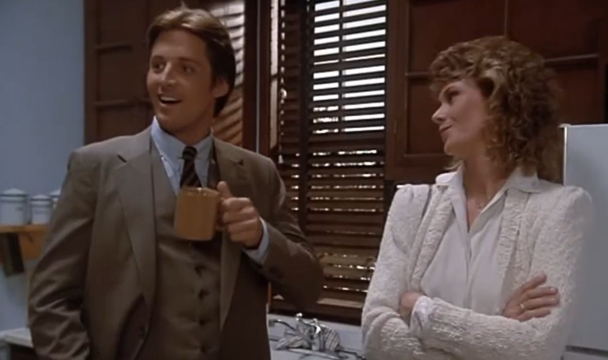 Screenshot from Scarecrow and Mrs. King, CBS (1983–1987)