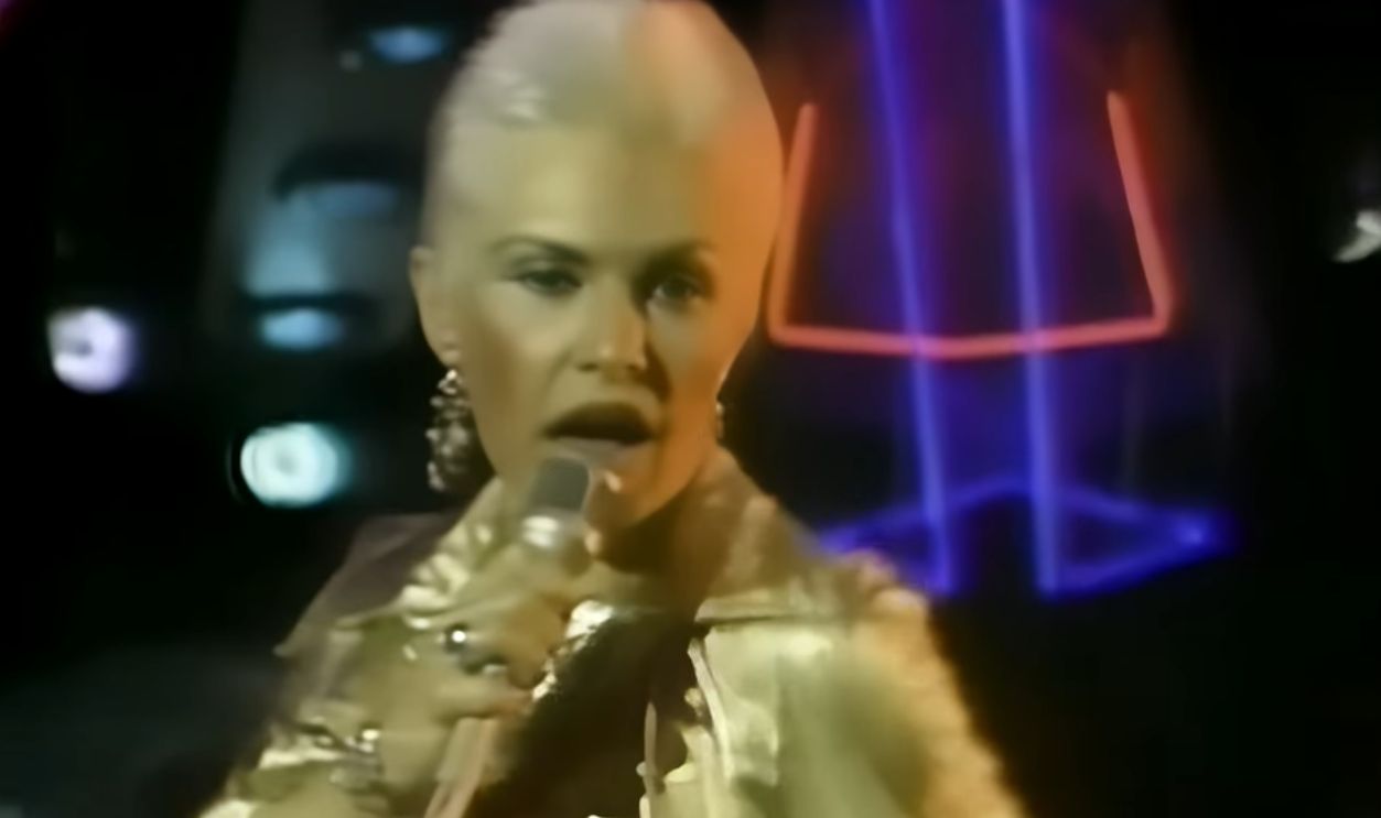 Screenshot from I Love the Nightlife, Polydor Records (1978)