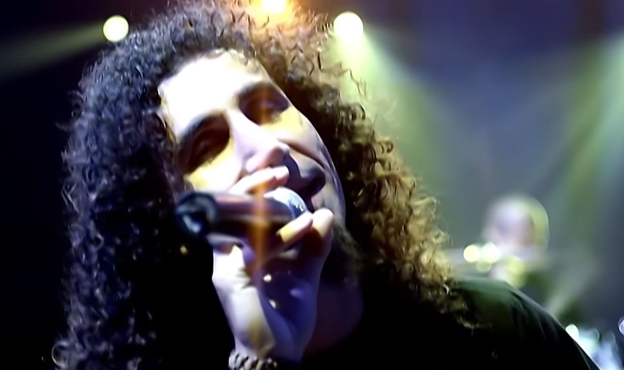 Screenshot from Hypnotize (2005)