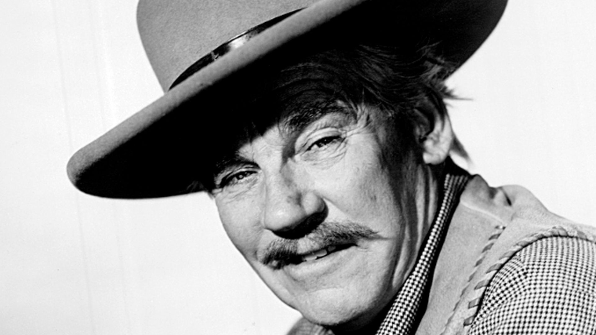 Publicity photo of Walter Huston