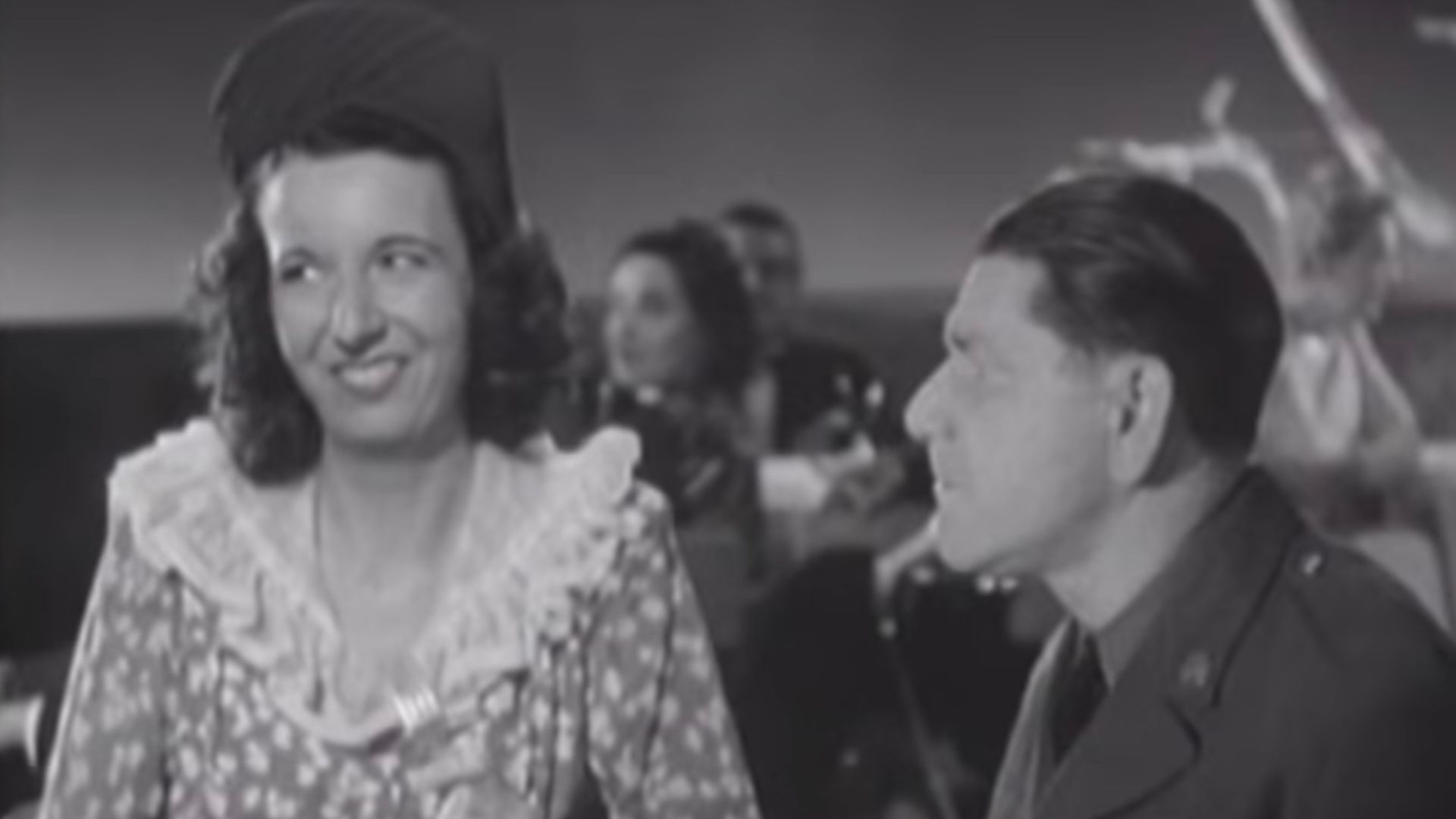 Mary Wickes and Shemp Howard in Private Buckaroo