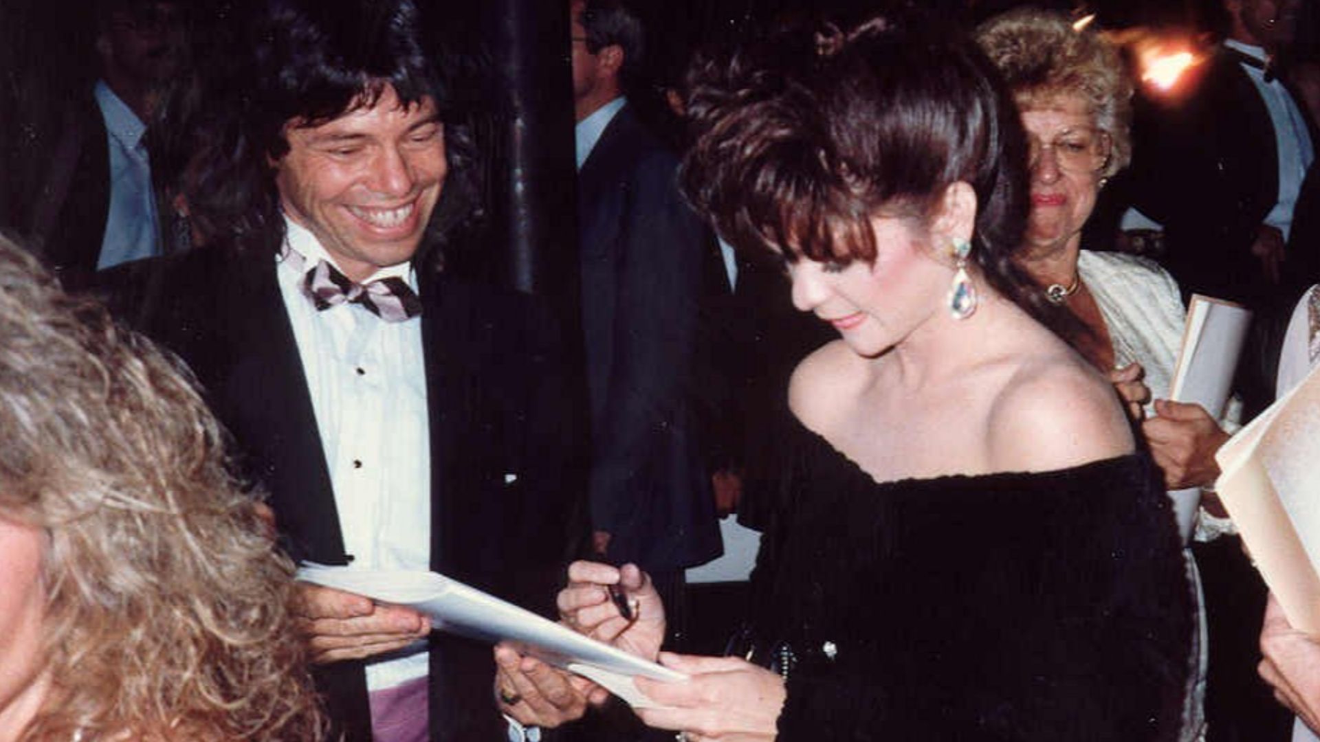 Valerie Bertinelli signs an autograph outside the Governor's Ball held immediately after the 39th Annual Emmy Awards 9/20/87 - Permission granted to copy, publish, broadcast or post but please credit