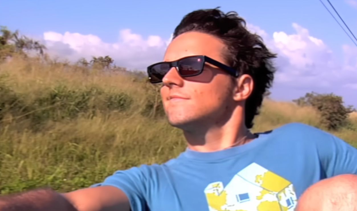 Screenshot from I’m Yours (2008)