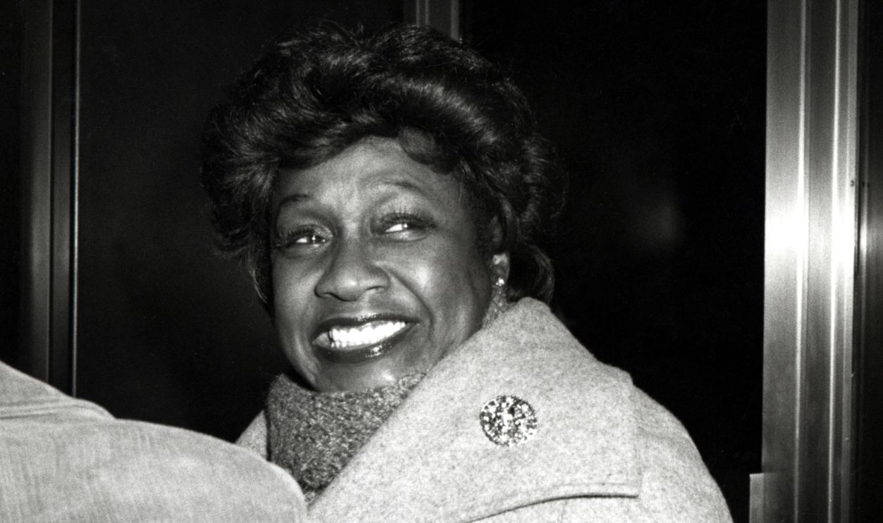Getty Images - 105340091 - Isabel Sanford during Night of 100 Stars Benefit - November 13, 1982 at Hemsley Palace Hotel in New York City, New York, United States.
