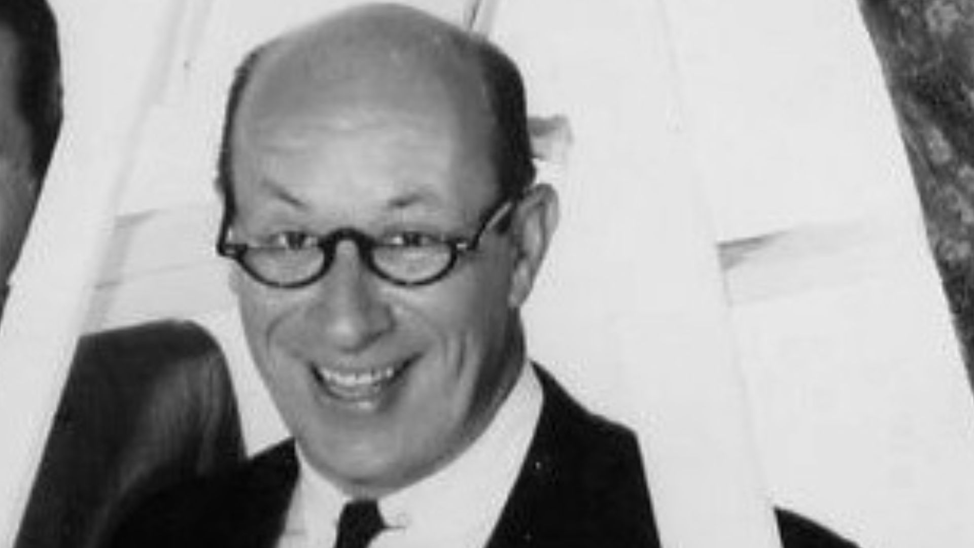 Richard Deacon in a photo of the main cast of The Dick Van Dyke Show.