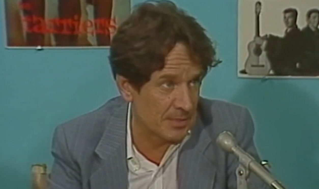 Screenshot from Rock & Roll (1995–1996)