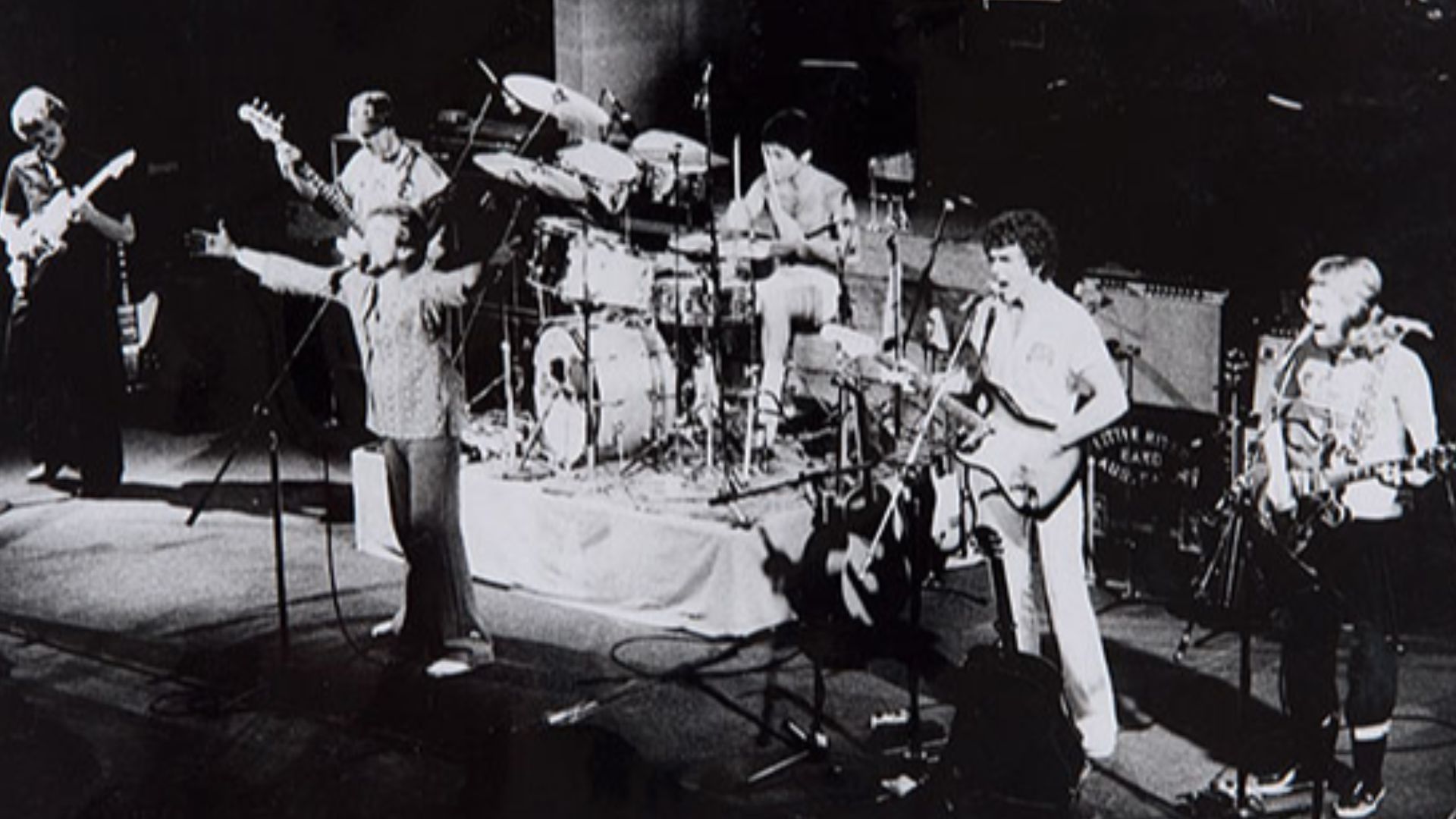 Performance of Little River Band