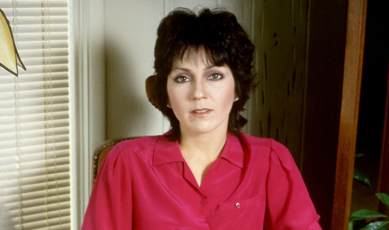 American actress Joyce DeWitt poses for a portrait in Los Angeles, California, circa 1990.
