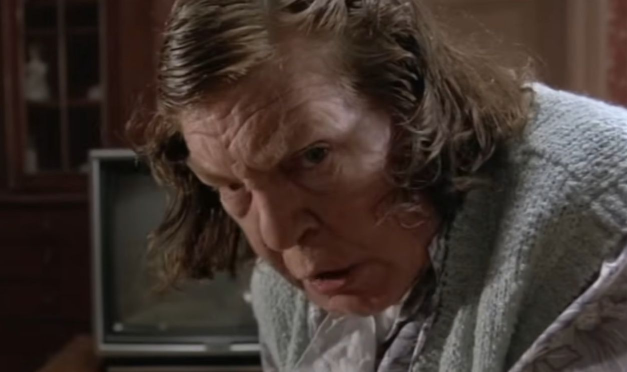 Screenshot from Throw Momma from the Train (1987)