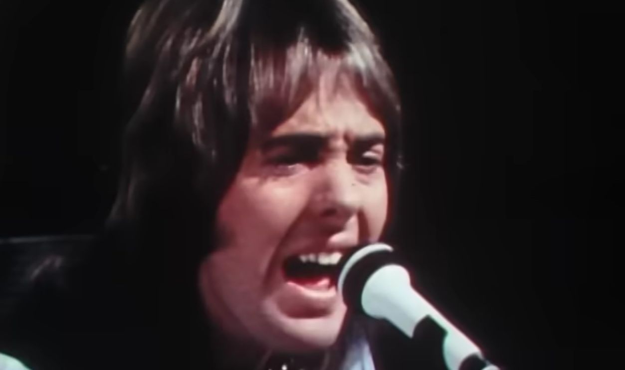 Screenshot from Baby Come Back (1977)