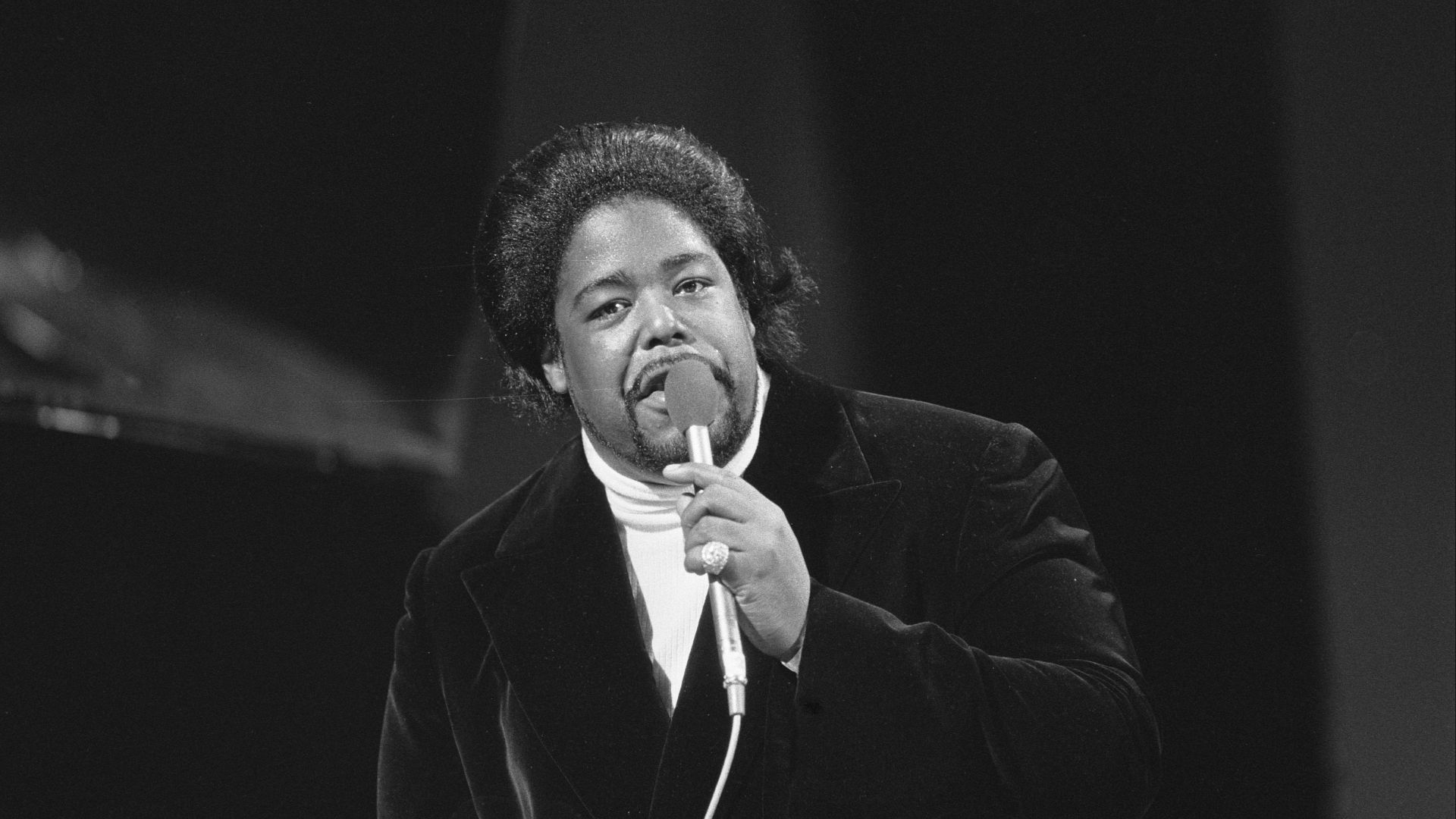 Collectie / Archief : Fotocollectie Anefo
Reportage / Serie : Grand Gala du Disque in de RAI
Beschrijving : Barry White
Datum : 17 februari 1974
Locatie : Amsterdam, Noord-Holland
Trefwoorden : festivals, zangers
Persoonsnaam : White, Barry
Instellingsnaa