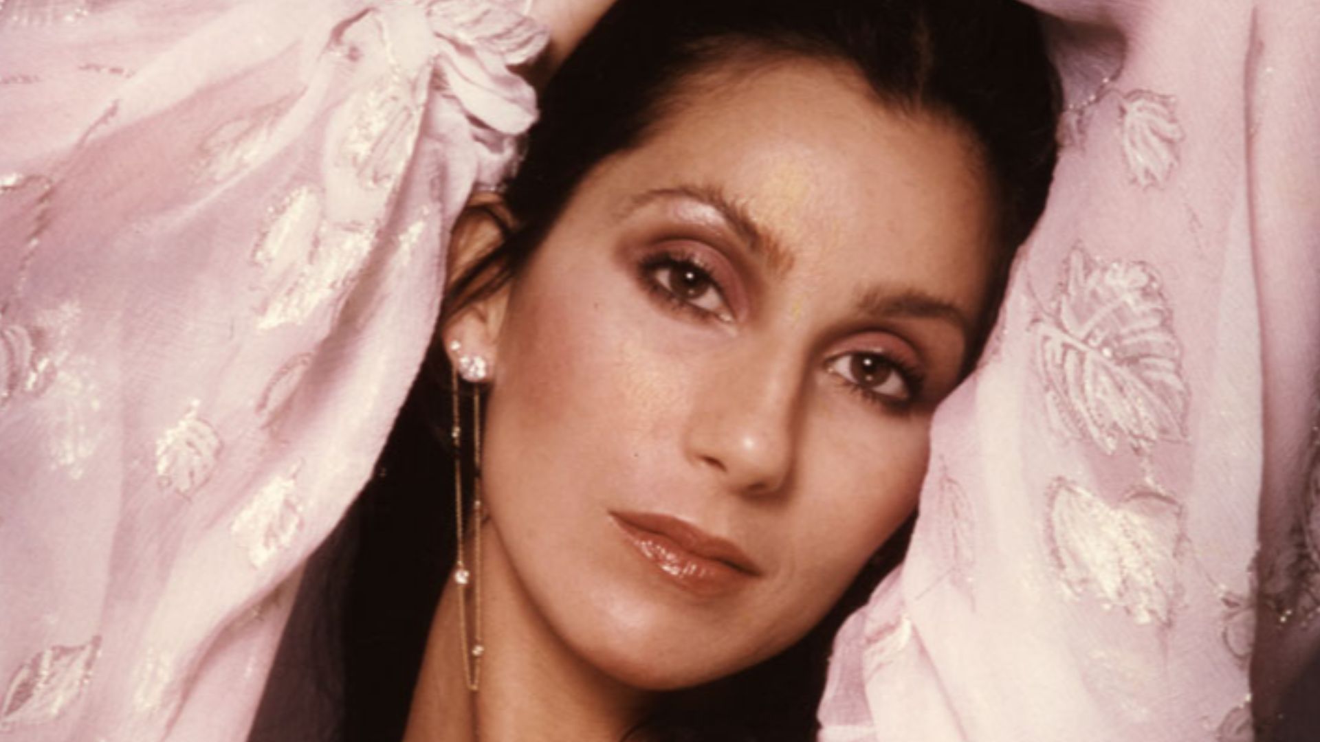 Portrait photo of Cher by Harry Langdon in Los Angeles, 1978. Date and location info from Getty Images listing of other photo from same photoshoot here.
