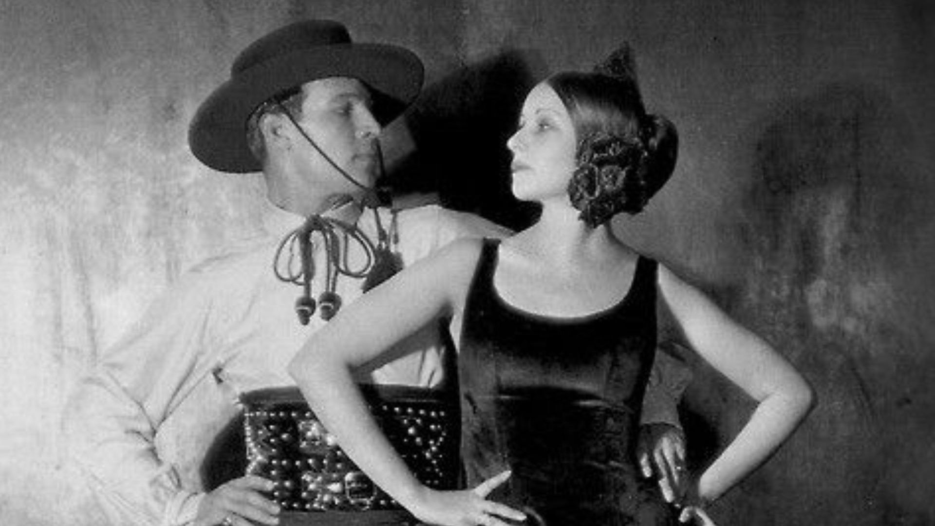 James Abbe, who dubbed himself “the tramp photographer,” was a pioneering portraitist and photojournalist, who captured the international stars of stage and screen, as well as the early 20th-century power struggles across the Soviet Union and Europe and t