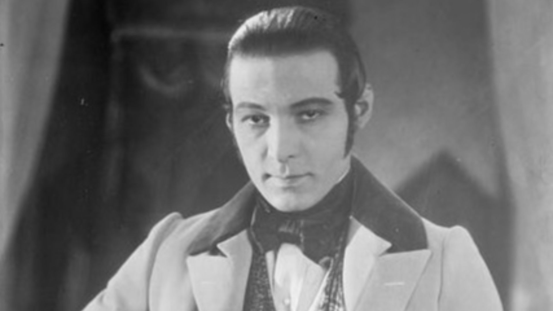 Rudolph Valentino (1895 – 1926), Italian actor