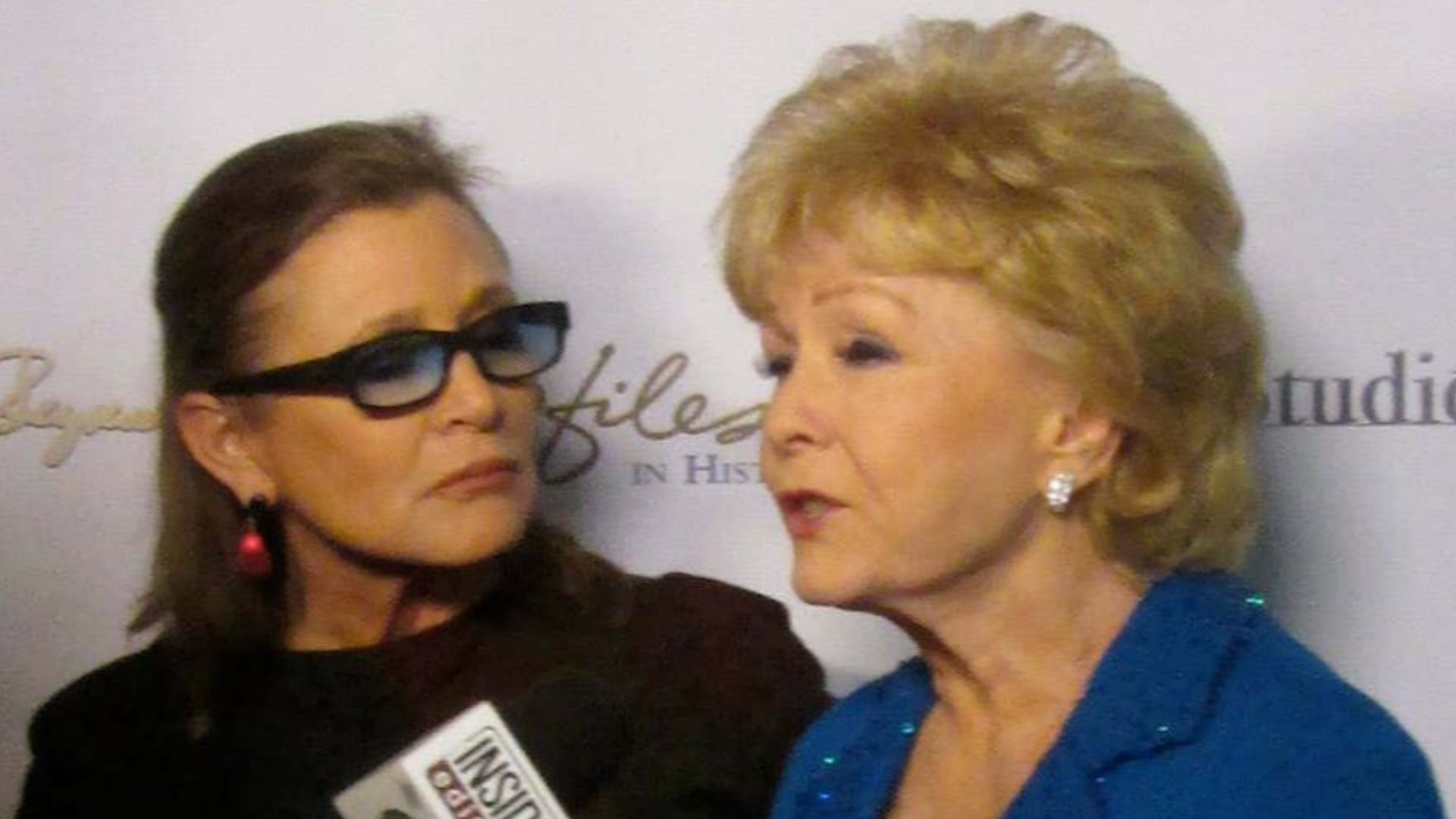 Carrie Fisher and Debbie Reynolds, 2015