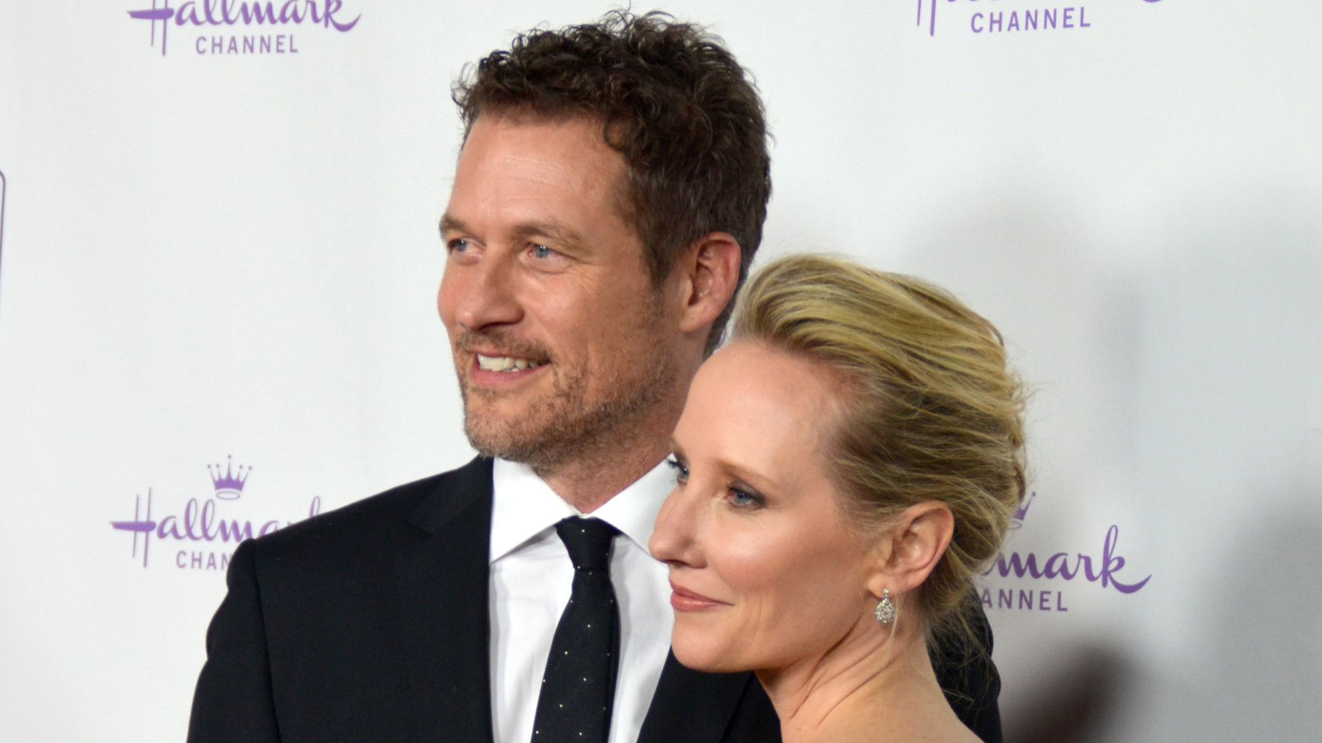 James Tupper & Anne Heche at the Hallmark Hall of Fame “One Christmas Eve” Los Angeles Premiere event  at the Fig & Olive in Hollywood.