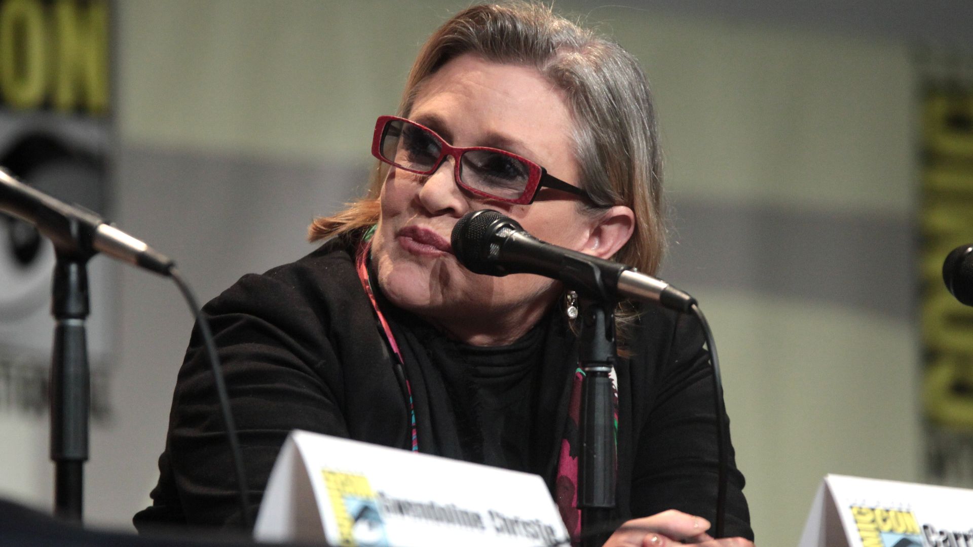 Carrie Fisher speaking at the 2015 San Diego Comic Con International, for