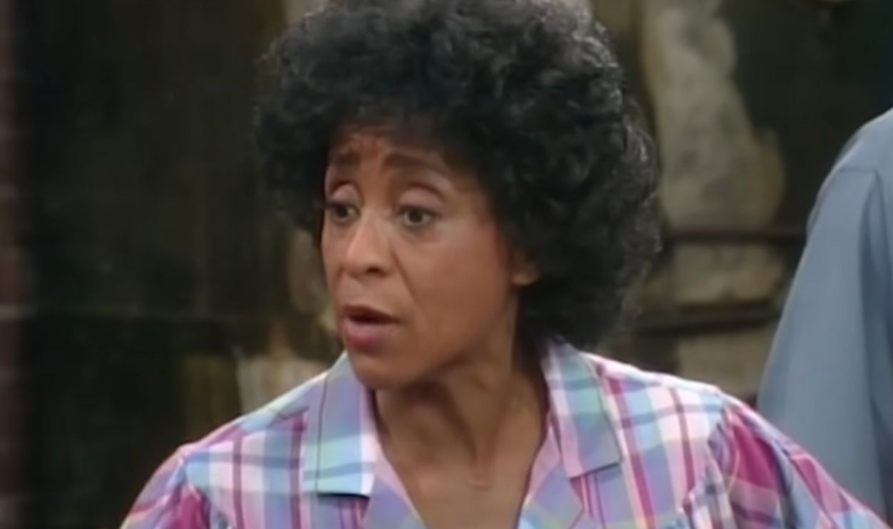 Screenshot from 227 (1985-1990)