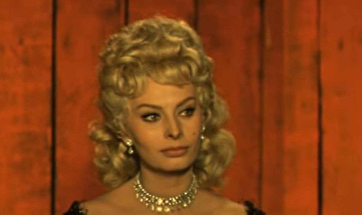 Screenshot from Heller in Pink Tights (1960)