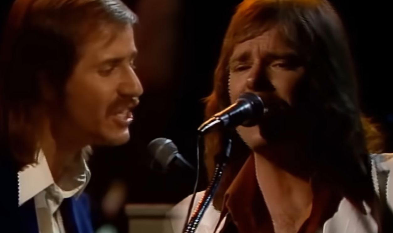 Screenshot from I'd Really Love to See You Tonight (1976)