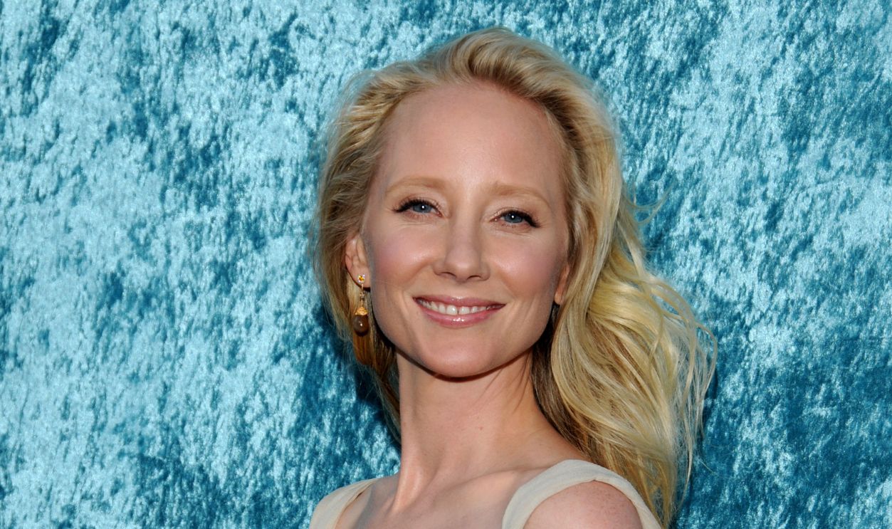 Getty Images - 102360378 - Actress Anne Heche arrives for the premiere of "Hung" Season 2 at Paramount Theater on the Paramount Studios lot on June 23, 2010 in Los Angeles, California.