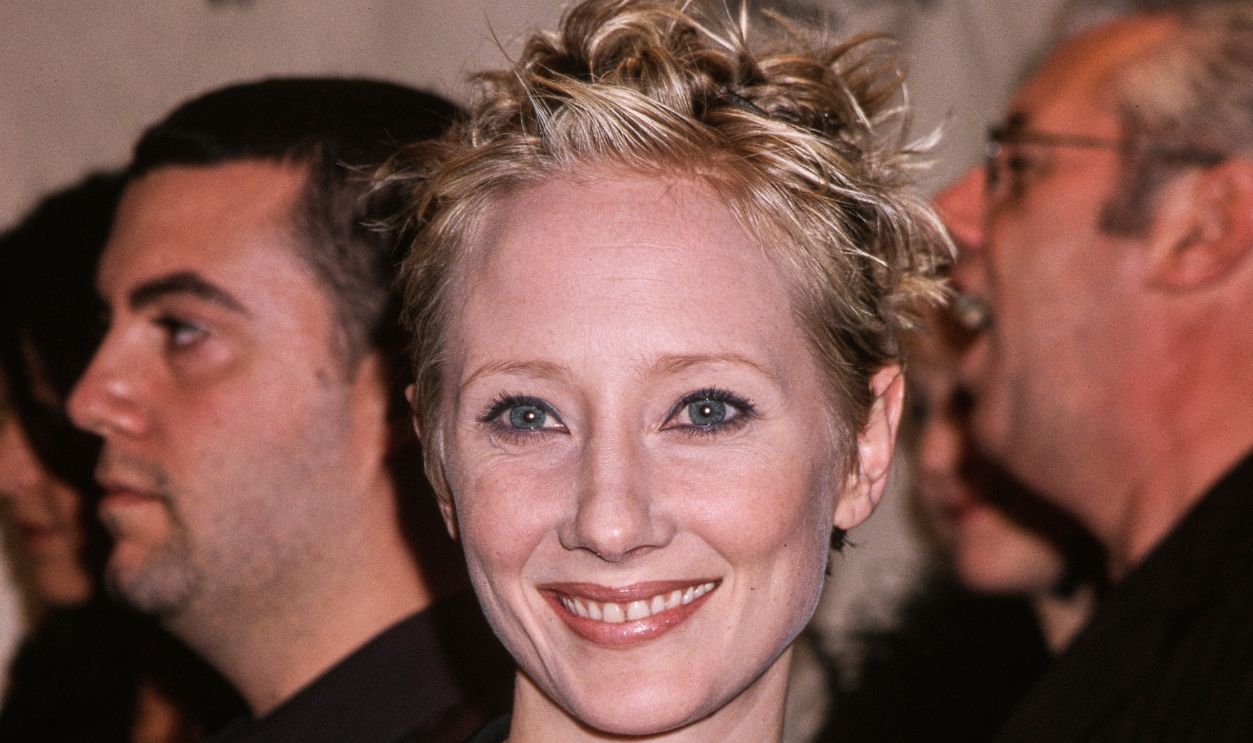 Getty Images - 2260684806 - American actress Anne Heche attends the 1998 VH1-Fashion Awards, held at Madison Square Garden, Midtown Manhattan, New York City, New York, 23rd October 1998.
