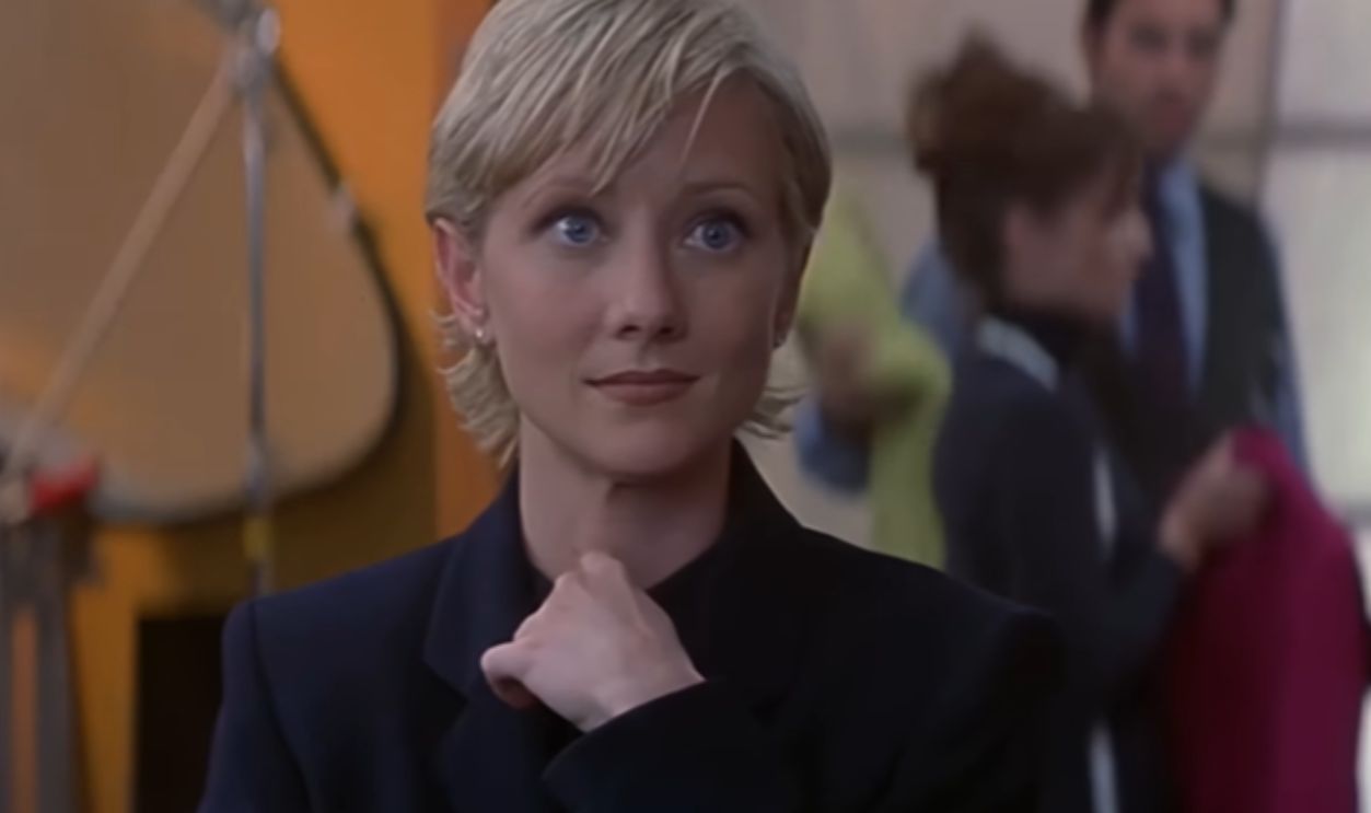 Screenshot from Six Days, Seven Nights (1998)