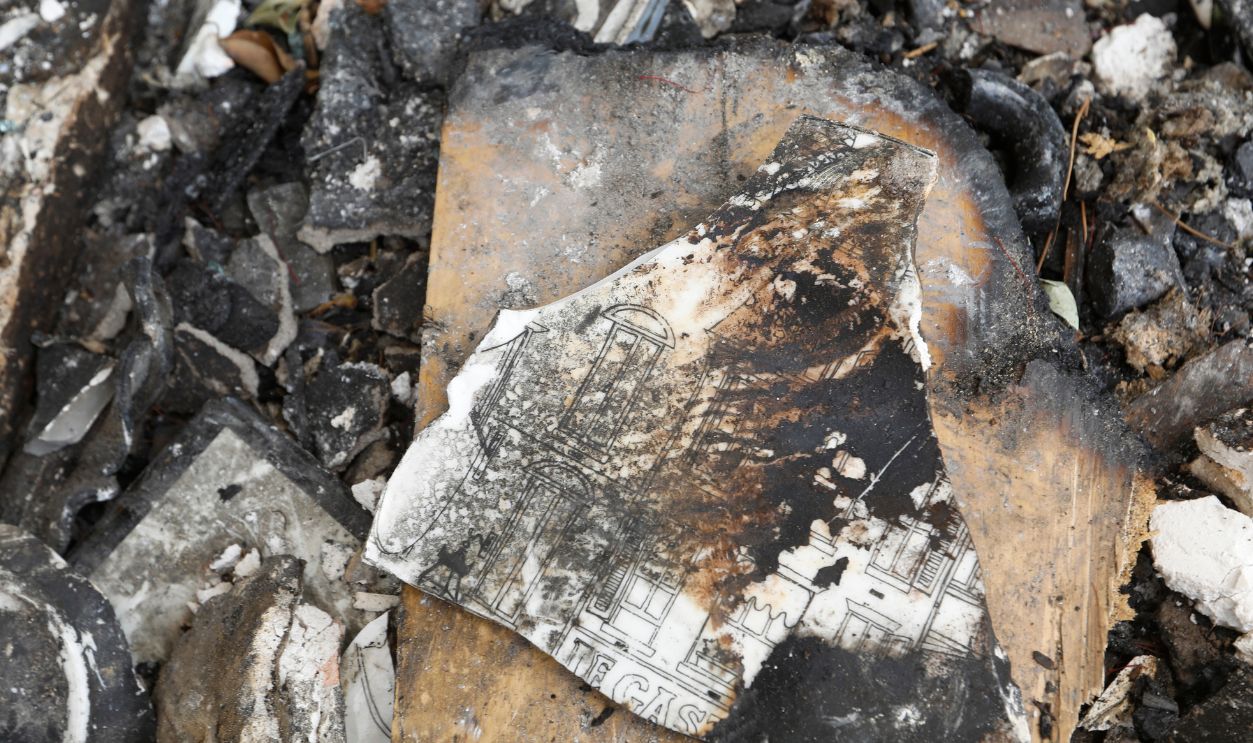 Getty Images - 1242393842 - Debris on the driveway of the home where actress Anne Heche crashed her car into a home in Mar Vista area of Los /Angeles, California over the weekend.