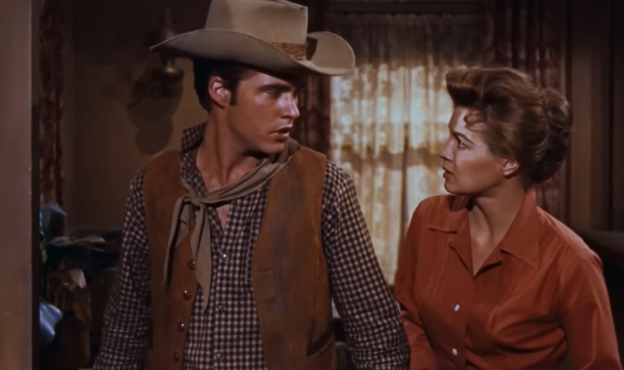 Screenshot from Rio Bravo, Warner Bros. Pictures (1959)
