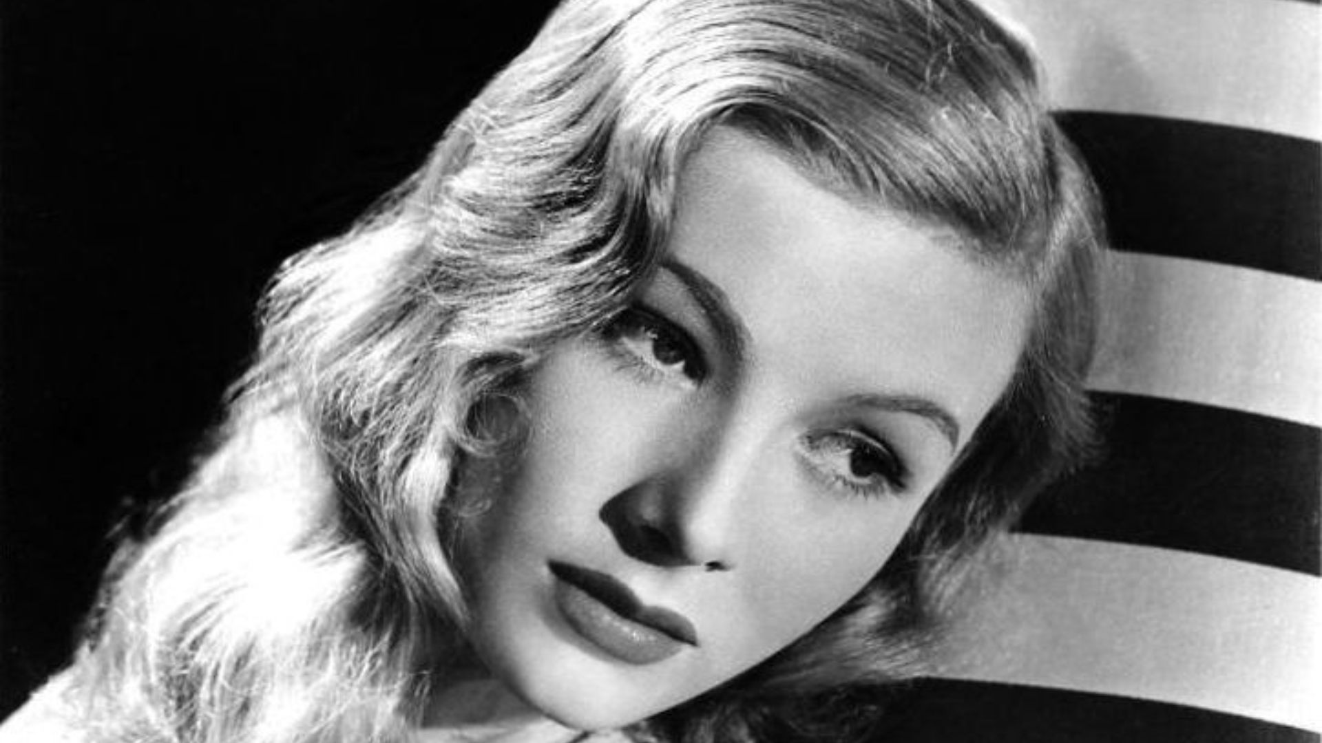 Veronica Lake Paramount publicity headshot, ca. 1940s