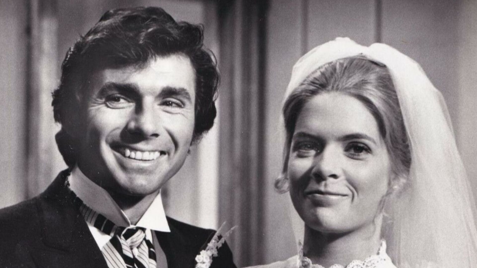 Publicity photo of Meredith Baxter and David Birney from the television program Bridget Loves Bernie.