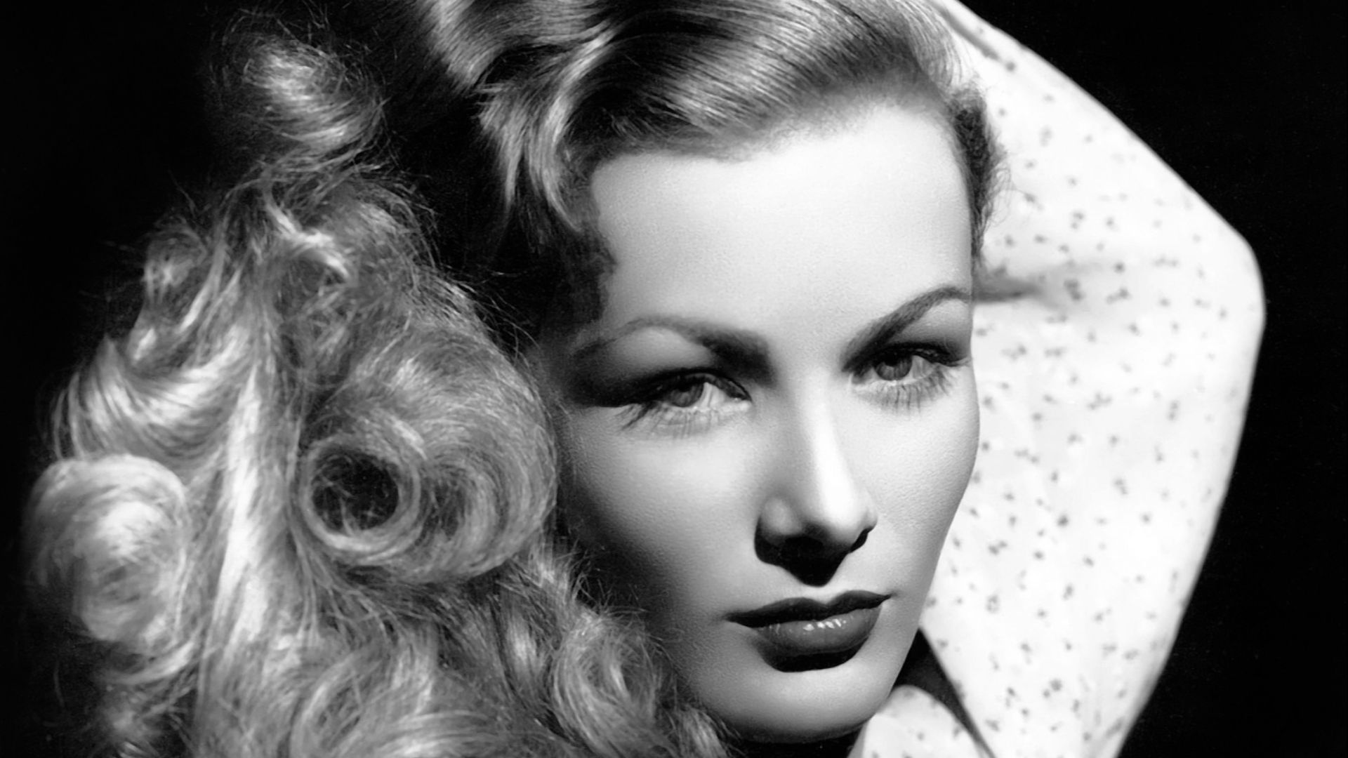 Studio portrait photo of Veronica Lake taken for promotional use.