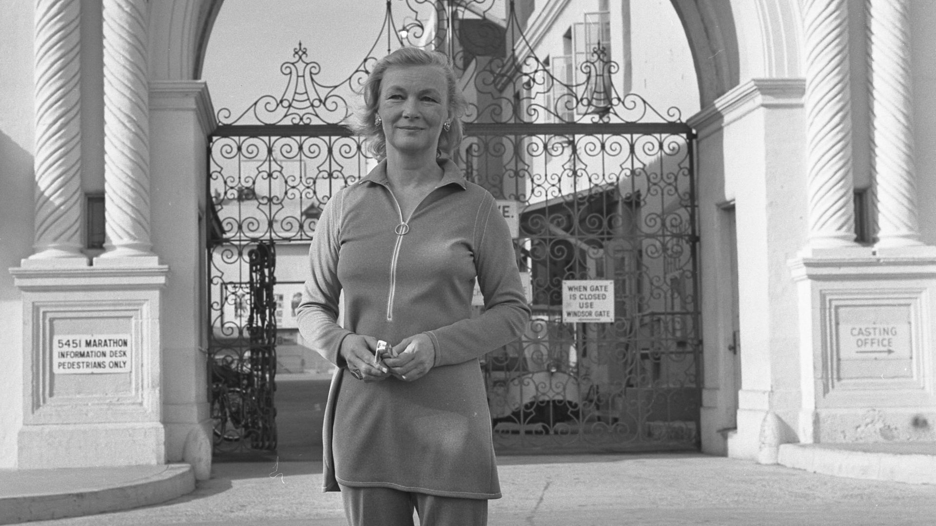 Veronica Lake outside the gates of Paramount Pictures in Los Angeles, California on Sunday, April 11, 1971